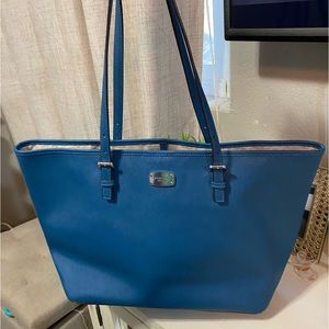 Michael Kors tote bag.